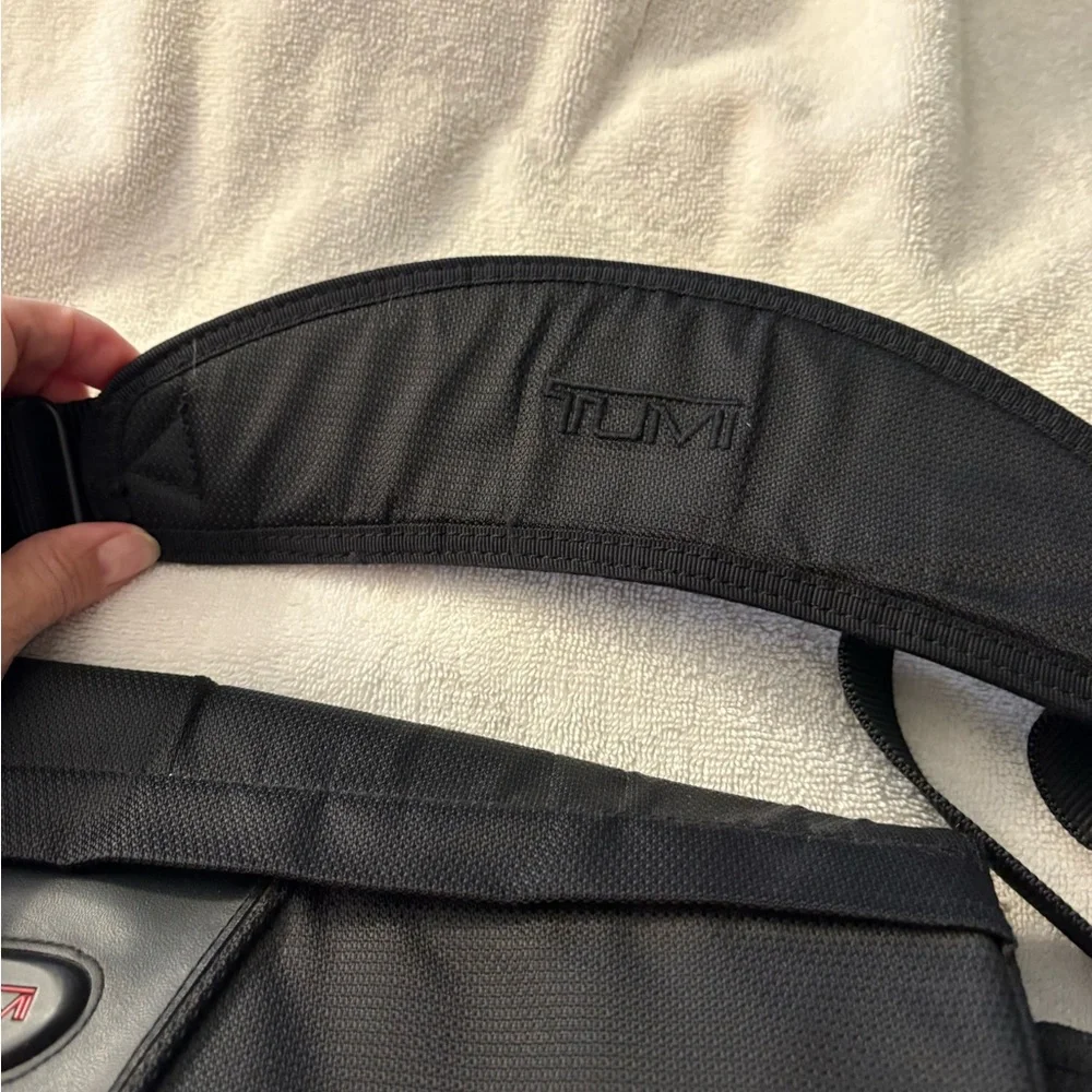 Tumi Black Messenger Bag Ex Cond